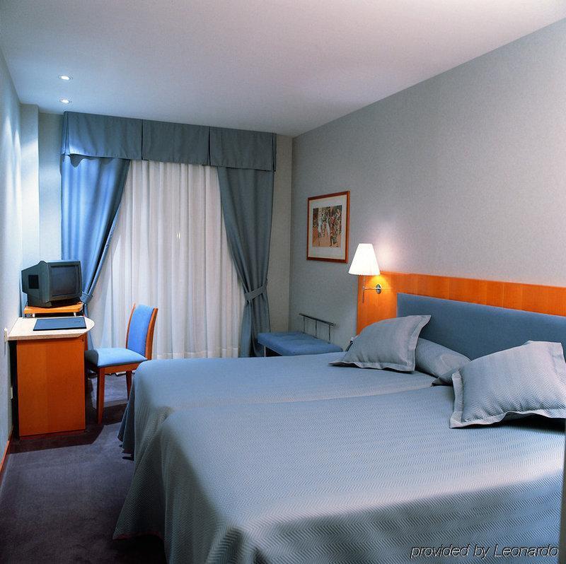 Hotel Ciudad De Вальядолід Номер фото